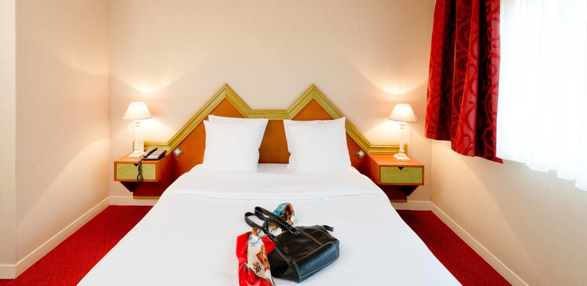 Hotel Le Menestrel Ribeauvillé Zewnętrze zdjęcie